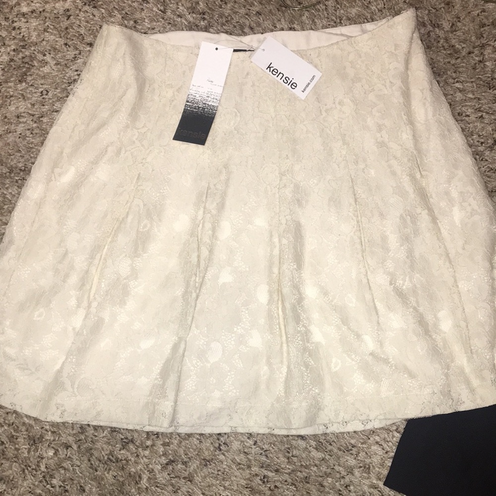 Kensie Cream Lace mid length pleated skirt